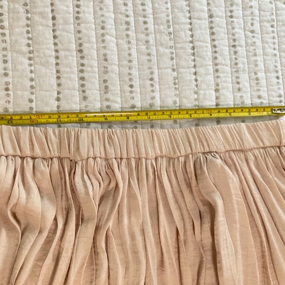 NWT Philosophy Champagne Pink Satiny Soft Pleated Maxi Skirt Sz S - Picture 6 of 8